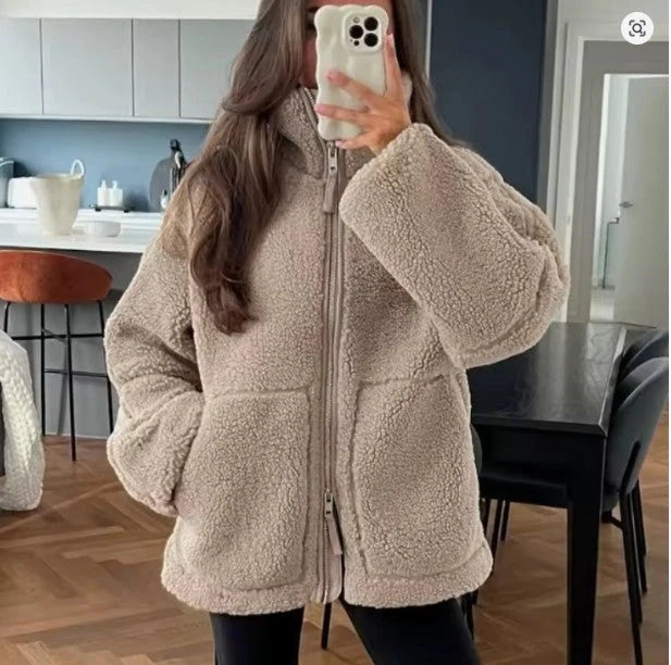 Damen Lammwolljacke mit Stehkragen 2