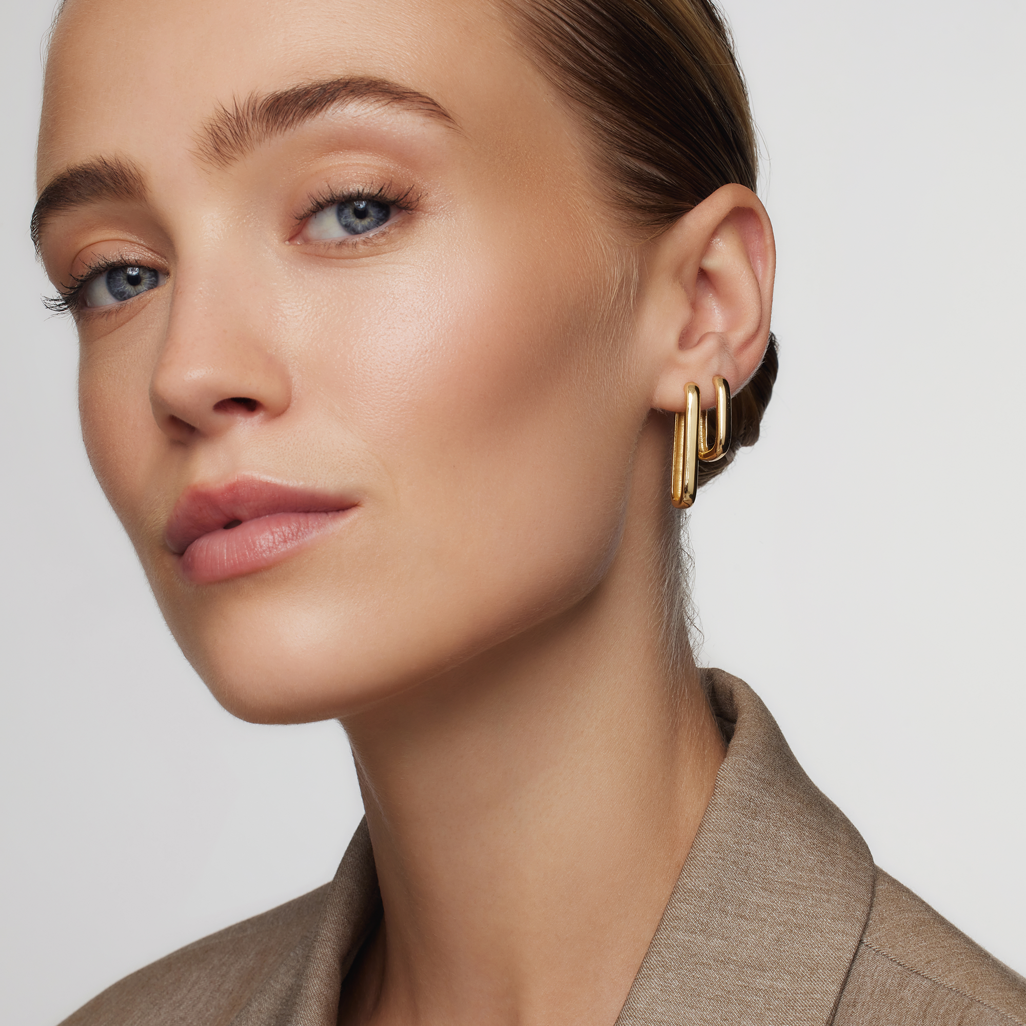 Duże Kolczyki Koła w Złotym Kolorze – Elegancka Biżuteria 3