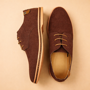 Men’s lace-up casual shoes with a clean modern shape designed for everyday urban wear